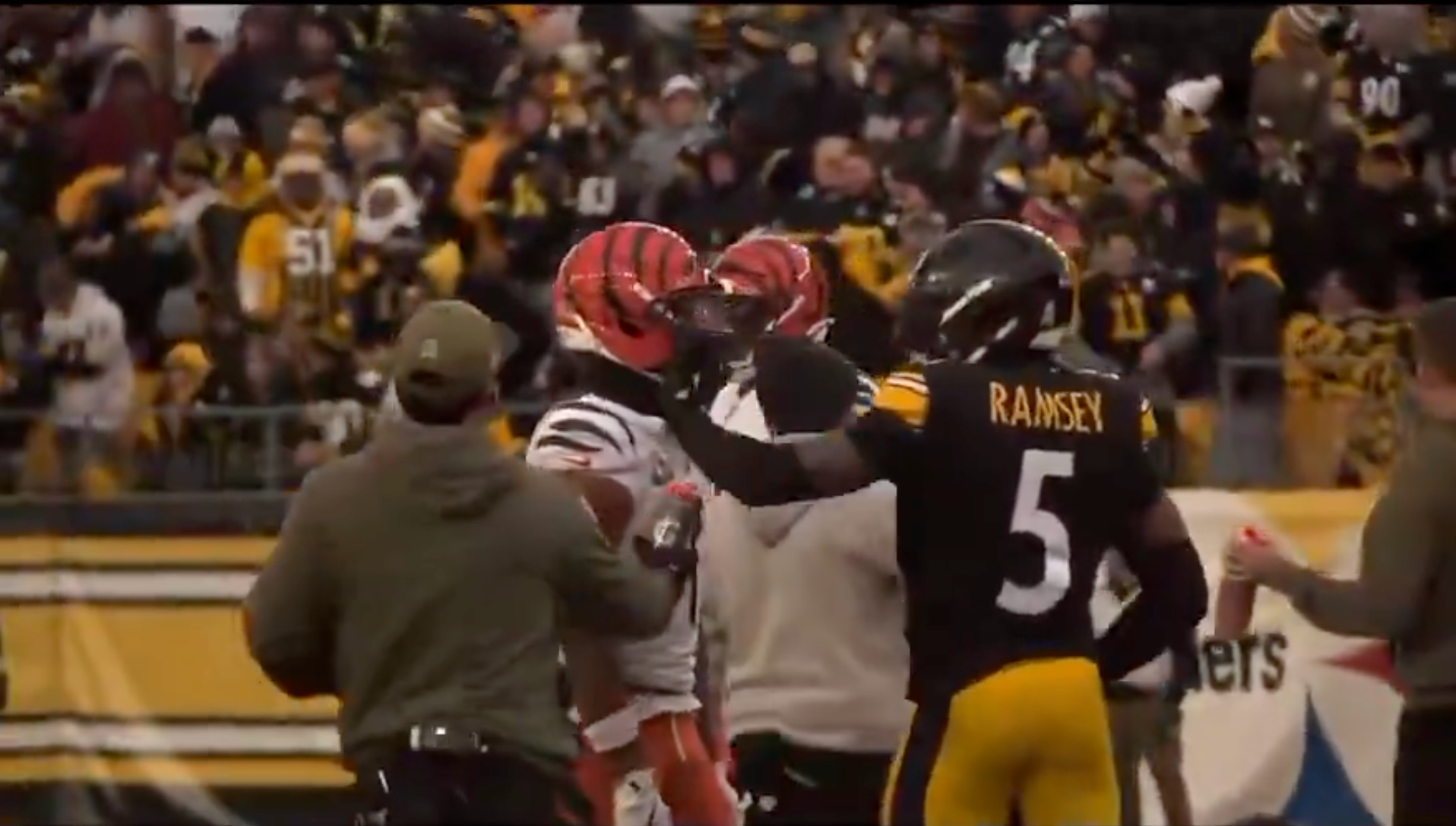 Jalen Ramsey punches Ja'Marr Chase after he spits on him during 34-12 Steelers win vs. Bengals during Week 11 of the 2025 season, 11/16/2025.